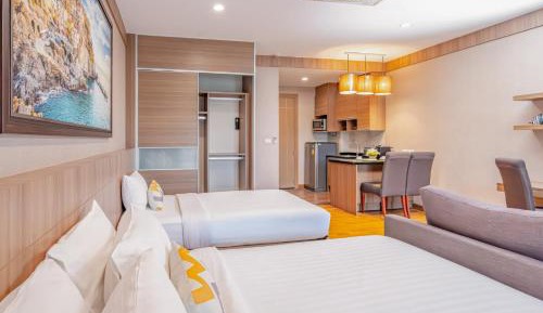 Deluxe Studio Hillside (Dog Friendly)