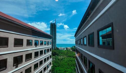 Triple Room with City View