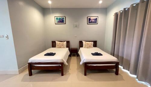 Deluxe Twin Room