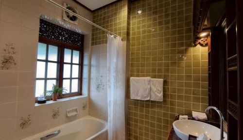 Deluxe Double Room with Bath