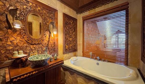 Supreme Deluxe Pool Access Room with FREE THB 1,500 Net Resort Credit per Night
