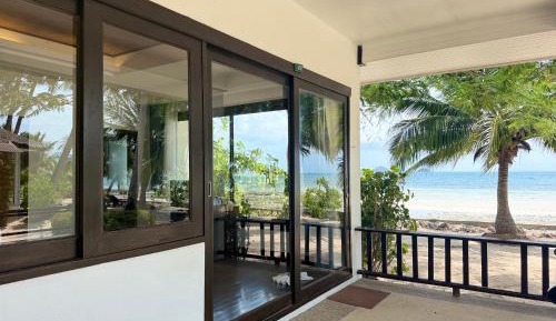 Bungalow  Beach Front