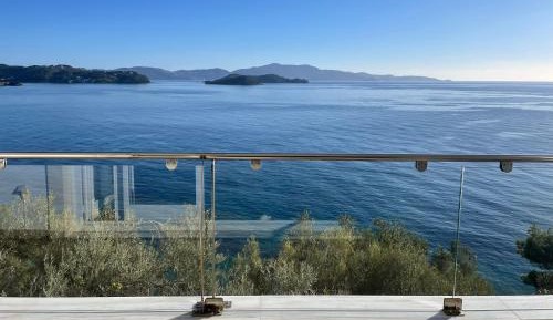 Two-Bedroom Apartment with Sea View