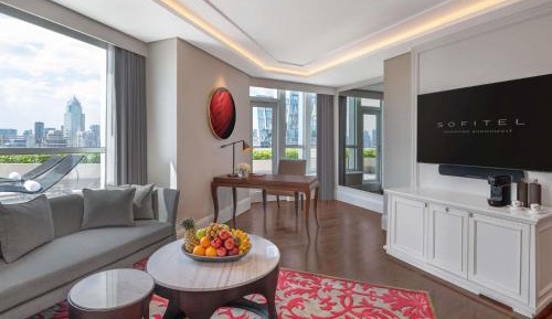 Legendary Suite with King Bed - Club Millésime Access
