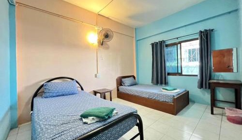 Standard Twin Room with Shared Bathroom