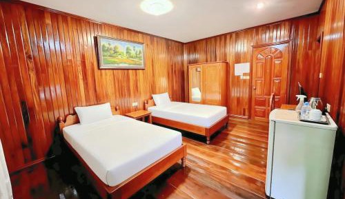 Junior Suite with Pool View