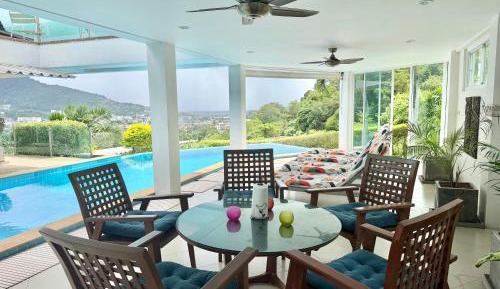 Villa with Sea View