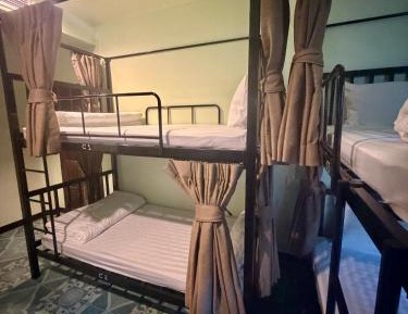 8-Bed Mixed Dormitory Room