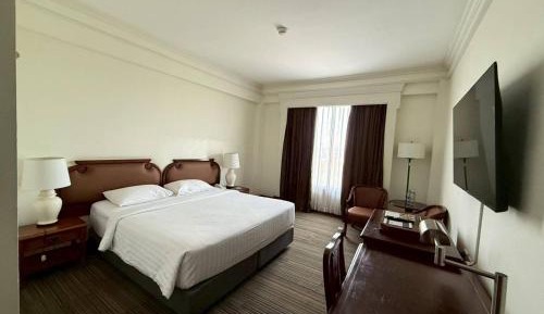 Deluxe King Room