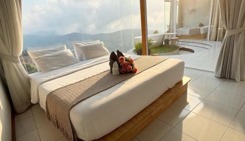 Family Room with Mountain View
