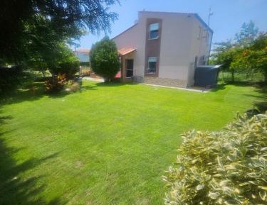 Villa with Garden View