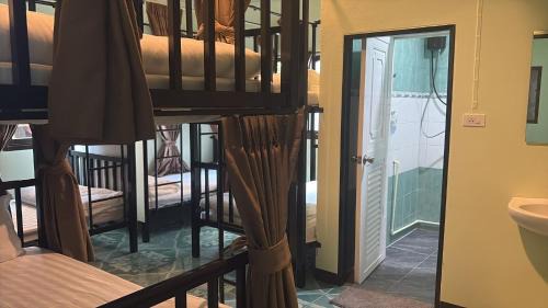 8-Bed Mixed Dormitory Room