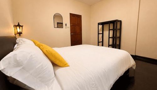 Queen Room with Balcony