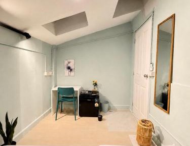 Standard Single Room with Shared Bathroom