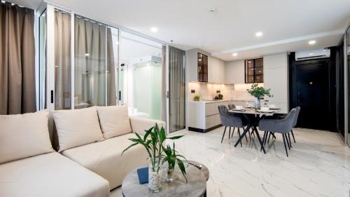 Two-Bedroom Apartment with Garden View