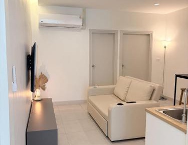 Two-Bedroom Deluxe Apartment with Balcony