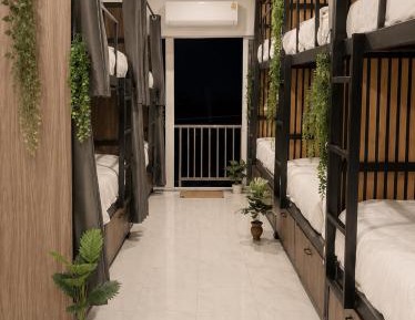 Bed in 10-Bed Mixed Dormitory Room