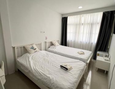 Standard Twin Room with Shared Bathroom