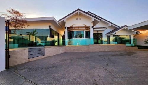 One-Bedroom Villa