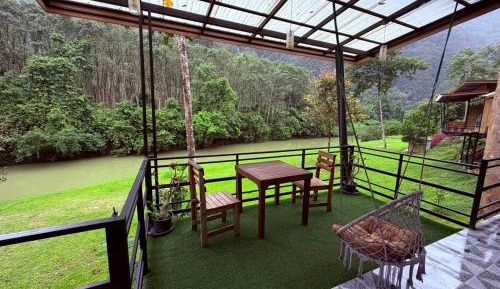 Standard Single Room with Mountain View