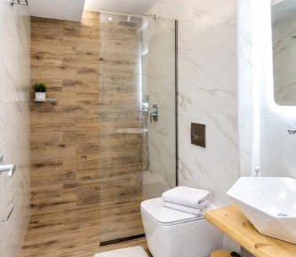 Queen Suite with Sea View