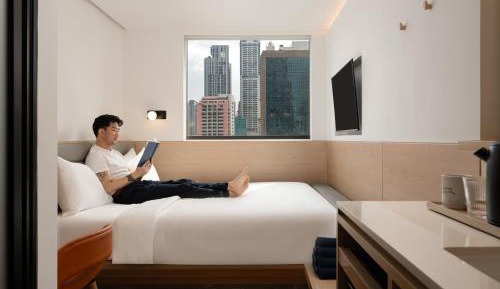  Cozy King City View