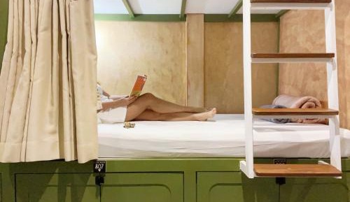 Single Bed in Mixed Dormitory Room