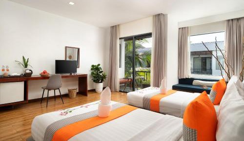 Studio Twin With Balcony Pool View @ Free Pickup