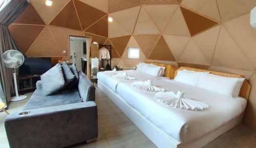 Tent (4 Adults)
