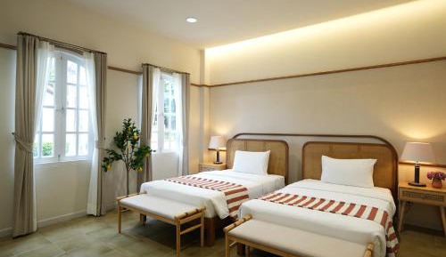 Twin Room with Pool View