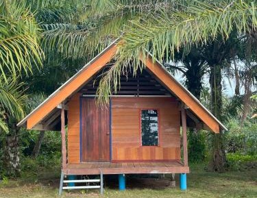 Deluxe Double Room (2 Adults + 1 Child)