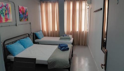 Basic Triple Room with Shared Bathroom
