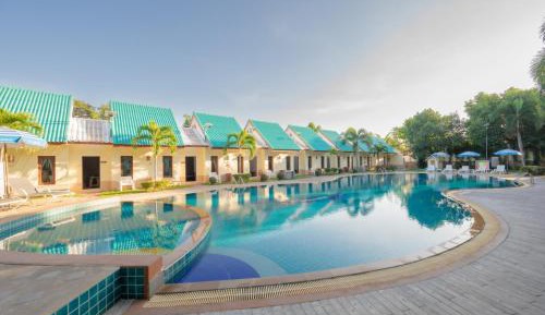 Deluxe Room with Pool View
