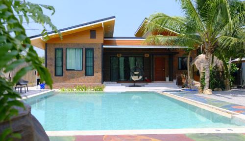 King Room with Pool View