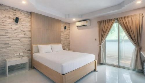 Standard King Room