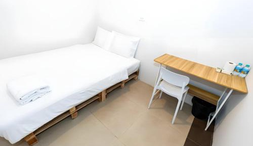 Queen Room with Shared Bathroom