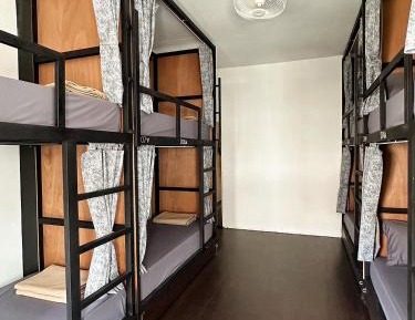 Bed in 8-Bed Mixed Dormitory Room