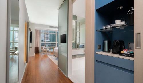 Premier Deluxe Twin Room with City View