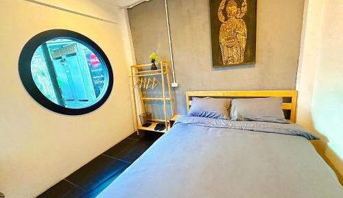 Standard Queen Room