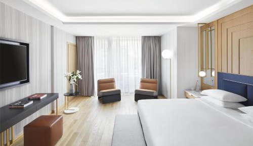 Grand King Suite