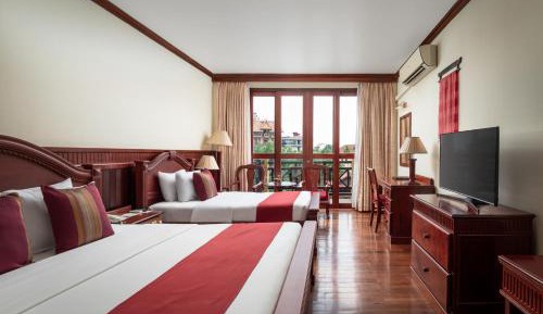 Deluxe Family Room with Balcony
