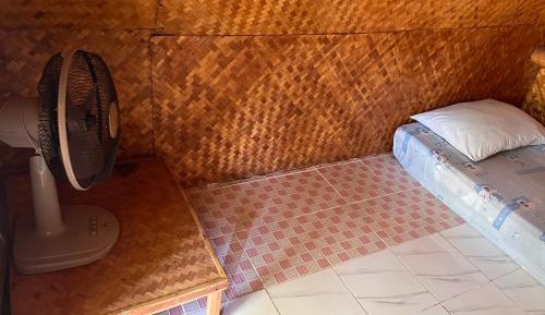 Single Room with Shared Bathroom