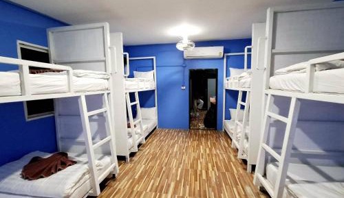 8-Bed Mixed Dormitory Room