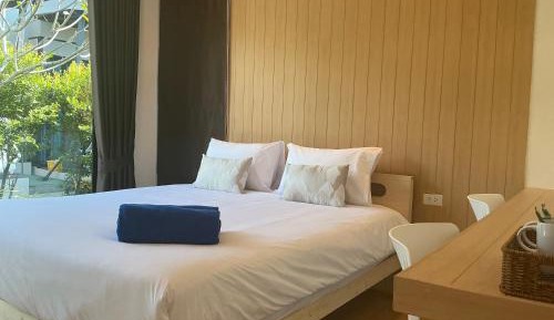 Queen Room with Garden View