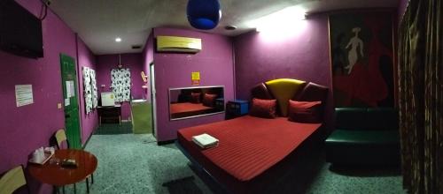 Economy Triple Room
