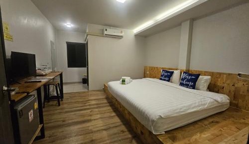 Double or Twin Room with City View