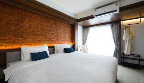 Suite with City View
