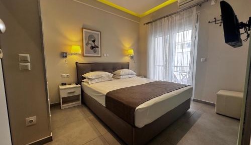 Classic One-Bedroom Apartment with King Bed