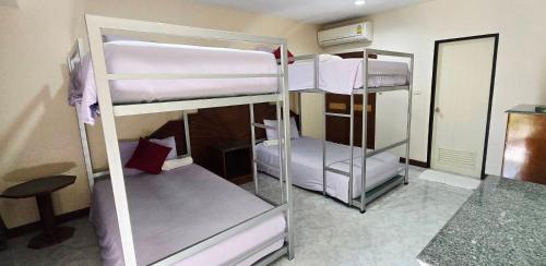Quadruple Room with Private Bathroom