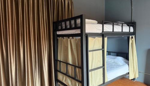 Bed in 6-Bed Mixed Dormitory Room